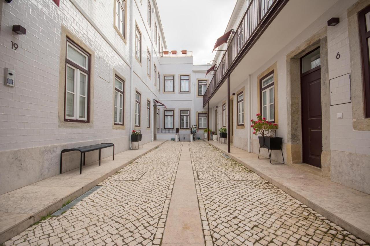 Charming Apartment In Private Condominium At Graca Lizbona Zewnętrze zdjęcie